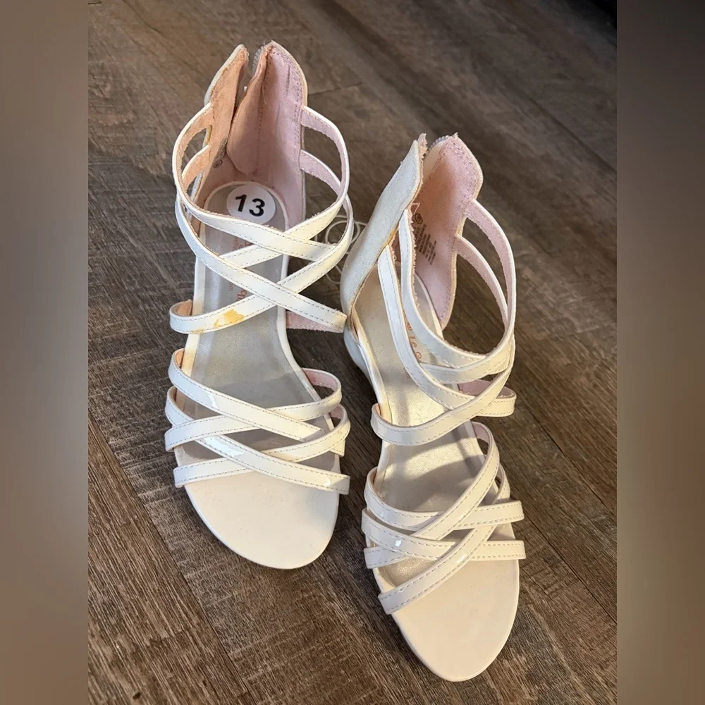 🌸 $10 SALE 🌸 Self Esteem Girls White Strappy Dress Sandals